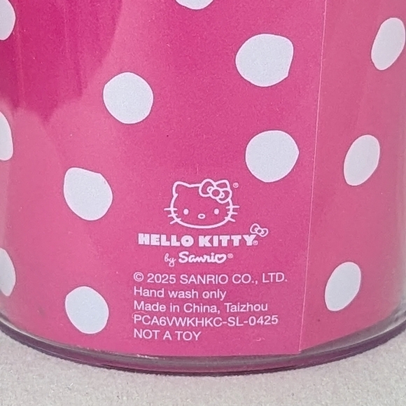 Hello Kitty Bundle - Tumbler, Lunch Bag and Jelly Sandals - Picture 11 of 16